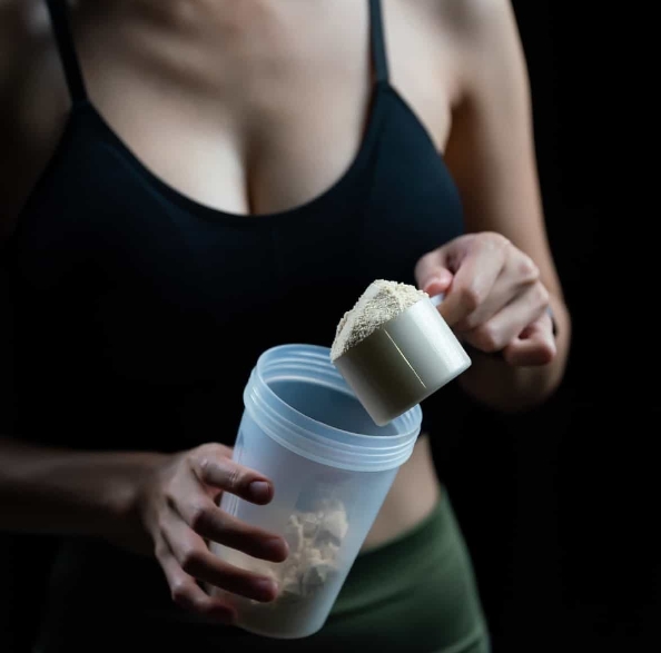 피트니스 여정에 적합한 여성 단백질 보충제 선택하기