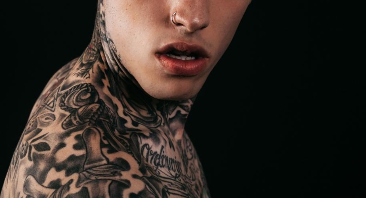 남자 콧대 필러를 고려하는 당신에게 꼭 전해야 할 10가지 경고