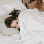 편안한 밤의 수면: 잘때 탐폰 사용을 위한 팁