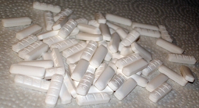 자낙스 효과부터 부작용, 처방, 중독, 0.25, 시간, 코 흡입까지 완벽 정리