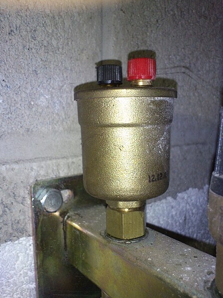 보일러 블리딩 밸브